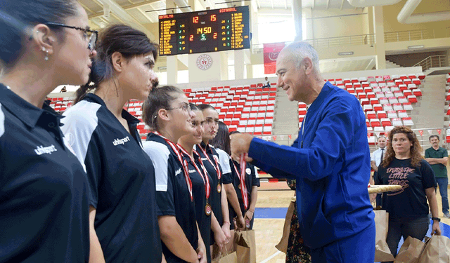 Türkiye 7. Voleybol Şampiyonası Eskişehir’de görkemli finalle bitti
