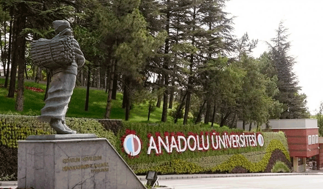 Anadolu Üniversitesi öğrencileri yeni iş imkanlarına hazırlıyor