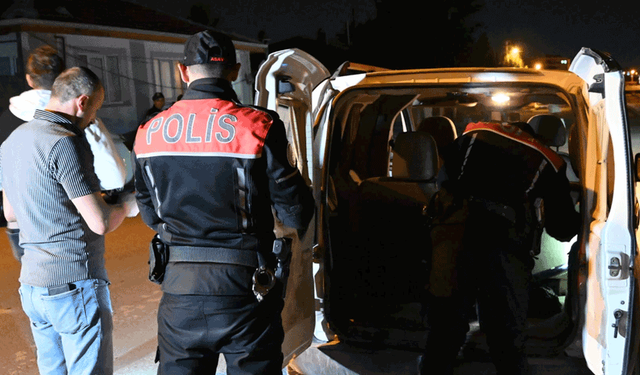 Eskişehir Emniyeti'nden 51 polis 19 ekiple şok operasyon
