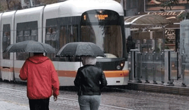 Meteoroloji Eskişehir'i saat vererek uyardı: Gök gürültülü sağanak geliyor