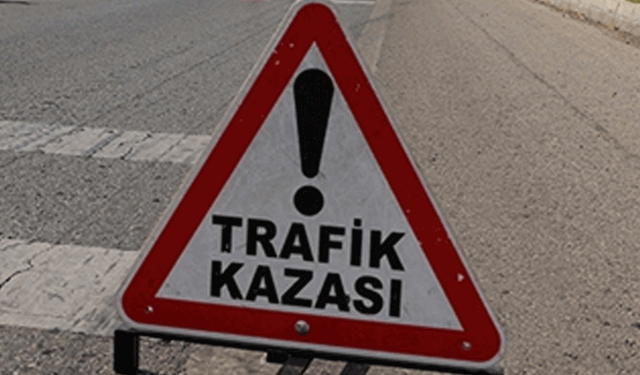 Afyon'da kontrolden çıkan otomobil şarampole devrildi: 5 yaralı