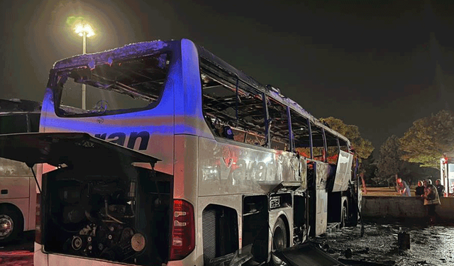 Ankara otogarında otobüs alev aldı