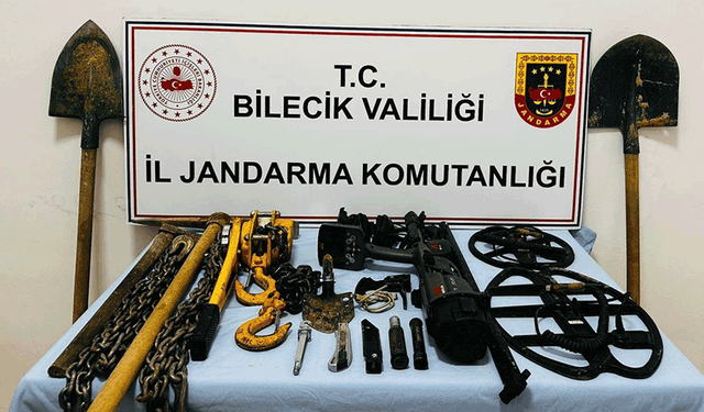 Bilecik'te izinsiz kazı yapan 5 şüpheliye jandarmadan suçüstü