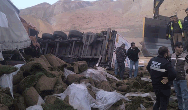 Erzincan'da iki tır çarpııştı: 2 yaralı