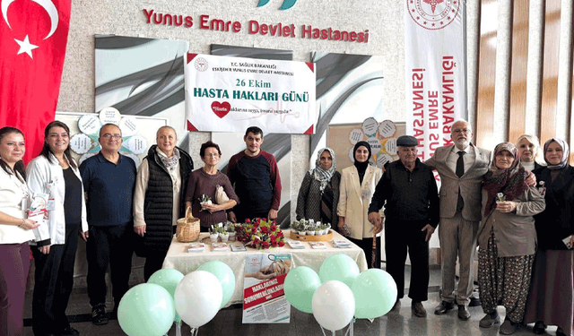 Hasta Hakları Günü’nde bilgilendirme standına yoğun ilgi