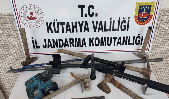 Kütahya'da kaçak kazı operasyonunda 9 şüpheli gözaltına alındı