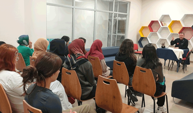 Eskişehir’de yurt öğrencilerine Afet ve Farkındalık Eğitimi verildi