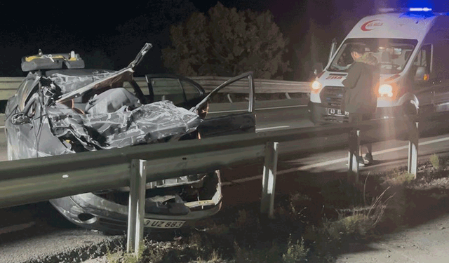 Kütahya’da otomobil ile tır çarpıştı: 1 kişi hayatını kaybetti