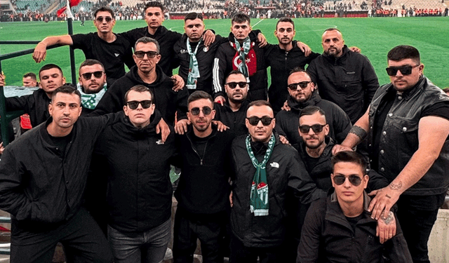 Nefer- Teksas Milliler için omuz omuza