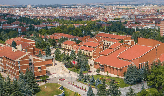 Anadolu Üniversitesi’ne YÖK’ten engelsiz eğitimde büyük onur