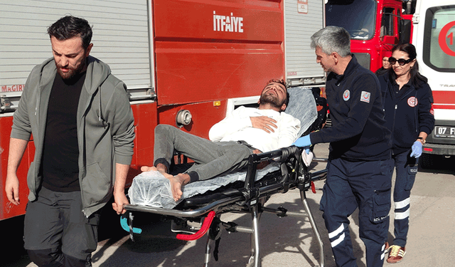 Antalya'da yangına uykuda yakalanan kişi hastaneye kaldırıldı