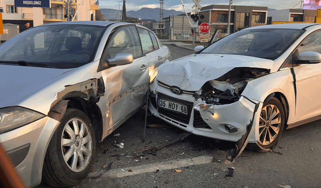 Aydın'da araçlar çarpıştı, bir kişi yaralandı