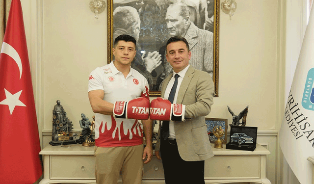 Başkan Dökmeci’den Sivrihisarlı milli sporcuya tebrik