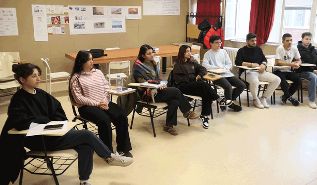 Engelleri kaldıran Türkiye’nin ilk yükseköğretim kurumu 32 yıldır hizmette