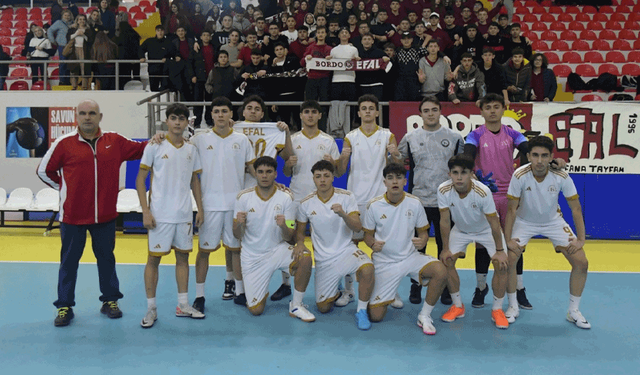 Eskişehir’de okul sporları futsal heyecanı sürüyor