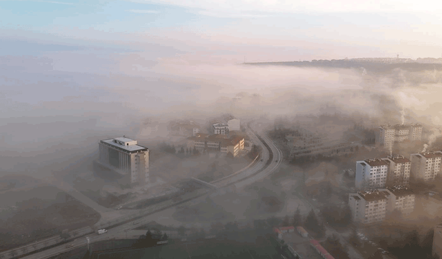 Sisle örtülen Eskişehir’de göz gözü görmedi