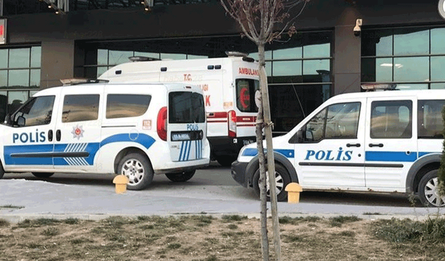 Afyon'da evinde tüfeğini kontrol ederken yaralandı