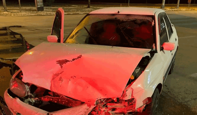 Afyon'da otomobillerin çarpıştığı kazada 4 kişi yaralandı