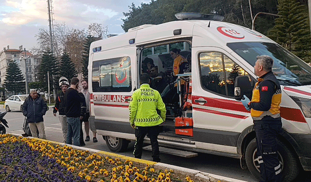 Antalya'da iki motosiklet çarpıştı: 1 yaralı