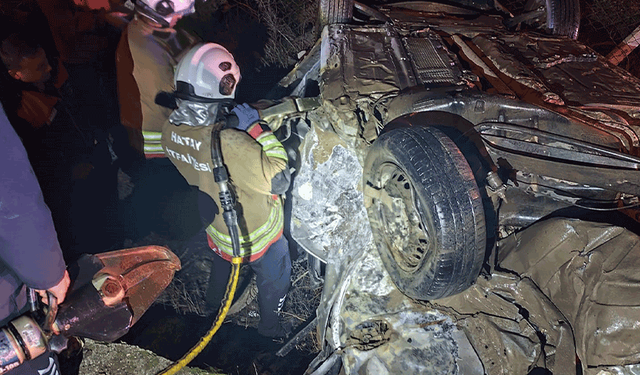 Hatay’da otomobiller çarpıştı: 2 ölü, 3 yaralı