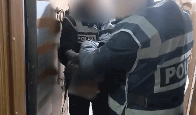 Kayseri’de özel ekip, cezaevi firarisi 2 şahsı yakaladı