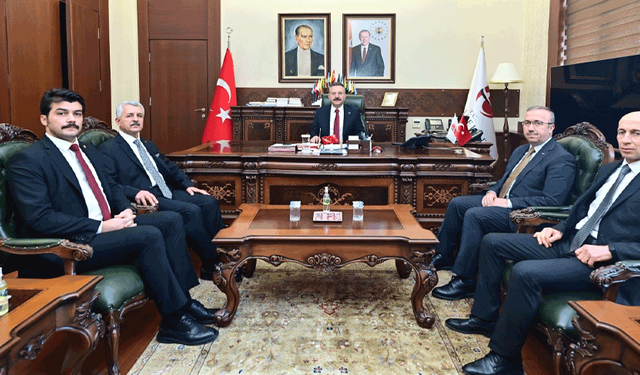 Millî Eğitim Heyetinden Vali Hüseyin Aksoy’a anlamlı ziyaret