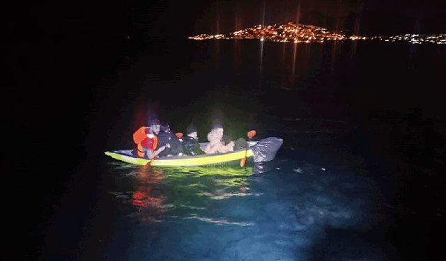 Muğla'da kanoyla kaçarken yakalandılar