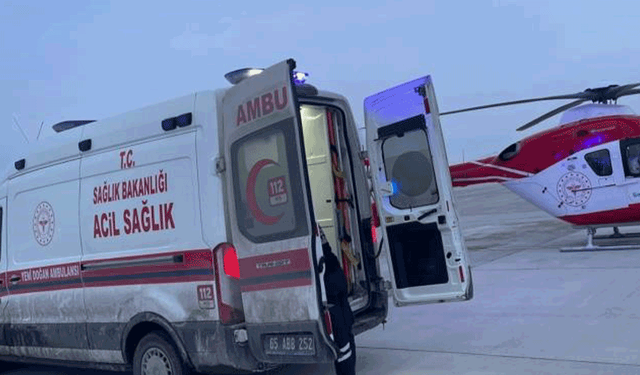 Muş’ta solunum sıkıntısı yaşayan bebek Van’a nakledildi