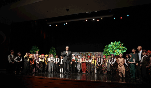 Eskişehir'de sahnenin yıldızları alkış topladı