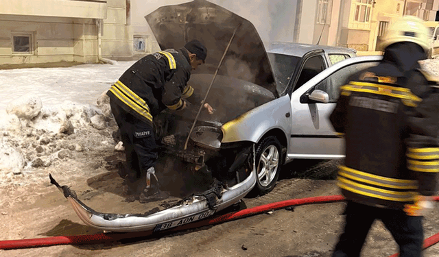Yozgat'ta otomobil alev alev yandı
