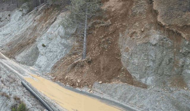 Afyon'da baraj taşmıştı: Kapanan yollar facianın boyutunu gösterdi