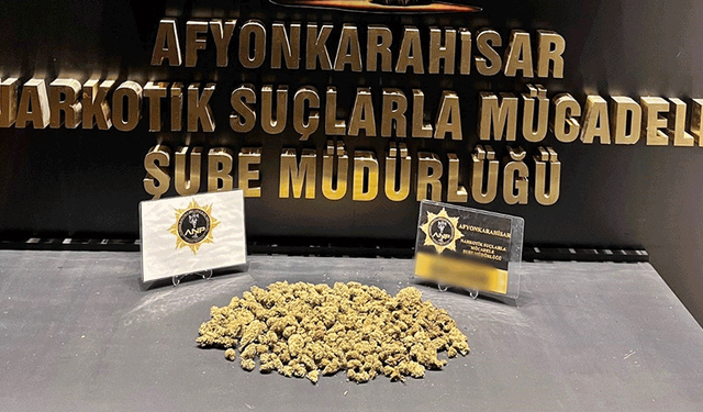 Afyon'da şüpheli araçta 238 gram uyuşturucu ele geçirildi