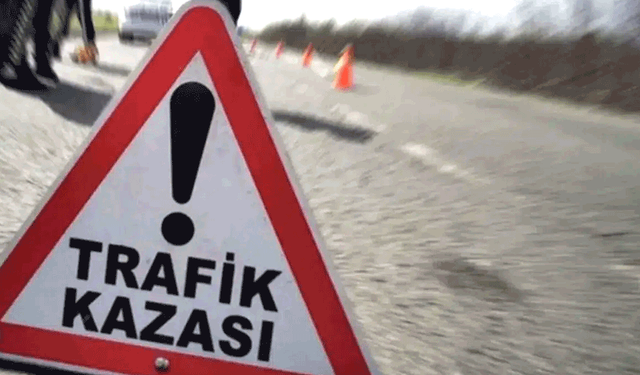 Afyon'da trafik kazasında 3 kişi hastaneye kaldırıldı