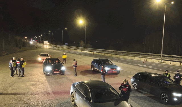 Bilecik'te araması olan 10 kişi yakalandı