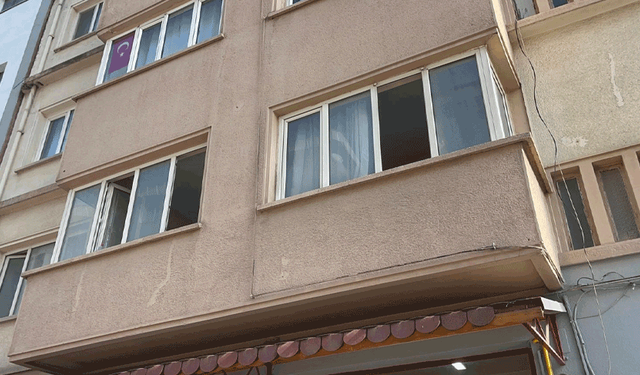 Eskişehir'de 74 yaşındaki adam çöp evde ölü bulundu