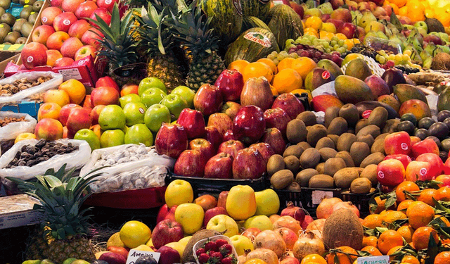 Pazar fiyatları herkesi ekonomist yaptı