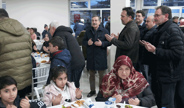 Tepebaşı’nın iftar sofrası Çukurhisarlıları buluşturdu