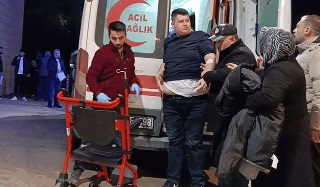 Bursa'da tartışma bir anda kavgaya dönüştü: 2 yaralı