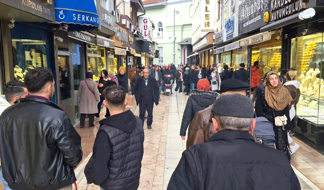 Eskişehir’de kuyumcularda yoğunluk kapıya taştı
