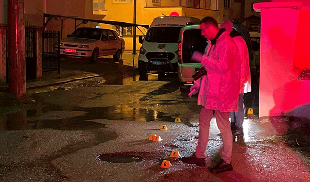 Karaman’da rastgele tüfek atışı: Otomobil ve ev zarar gördü