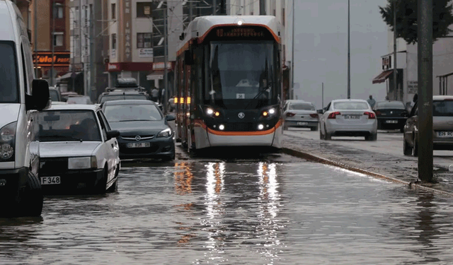 Meteoroloji uyardı: Eskişehir’de kuvvetli rüzgar ve yağış bekleniyor