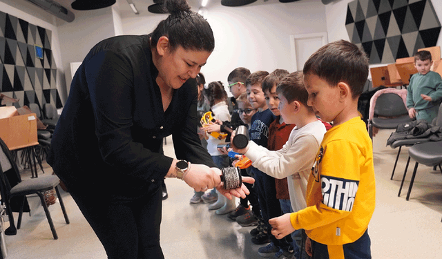 Ataç: “Çocukların yüzünü sanatla güldürmeye devam edeceğiz”