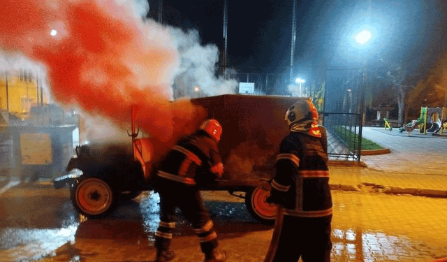 Bilecik'te seyir halindeki araç alev aldı