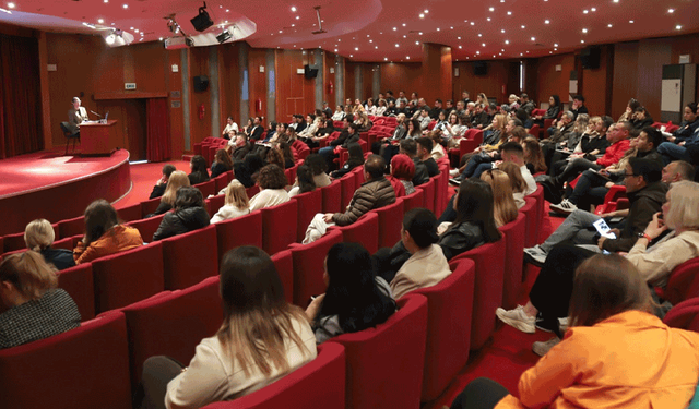 Büyükşehir Belediyesi’nde hizmet içi eğitimler sürüyor