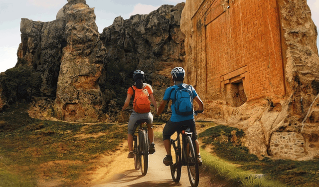 Eskişehir Yazılıkaya’da bisiklet turu başlıyor