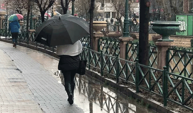 Eskişehir’de hafta sonu yağmur ve soğukla başladı