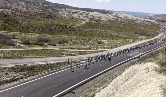 Eskişehir’deki maden işçileri Ankara’ya yürüyüş başlattı