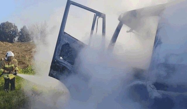 Hatay Kırıkhan'da kamyon yangını