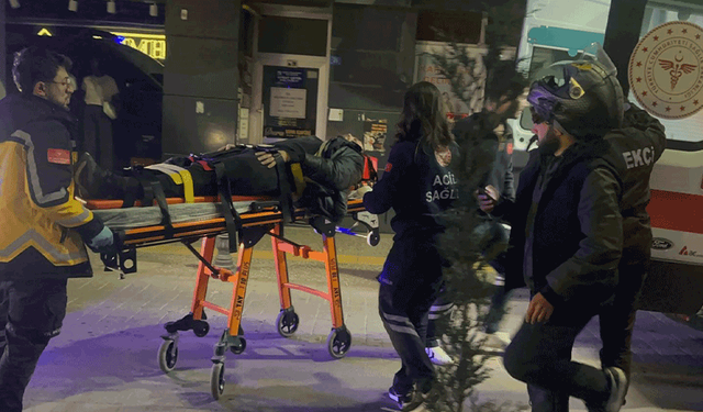 Sinop'ta iki motosiklet çarpıştı: 2 yaralı