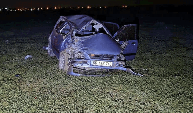 Afyon'da bir otomobil kontrolden çıkarak takla attı: 1 yaralı